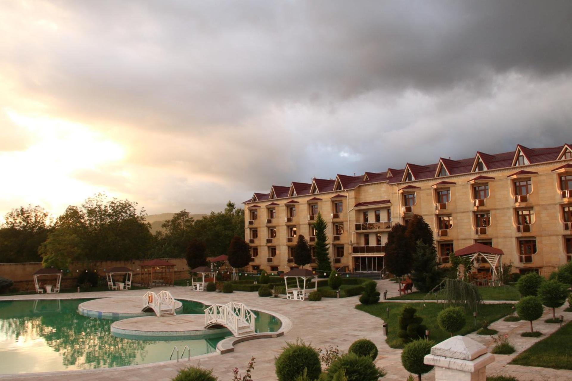 Gabala Yeddi Gozel Hotel Exterior photo